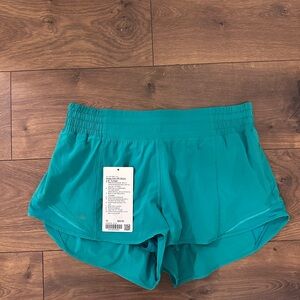 Lululemon Hotty Hot 2.5” HR short